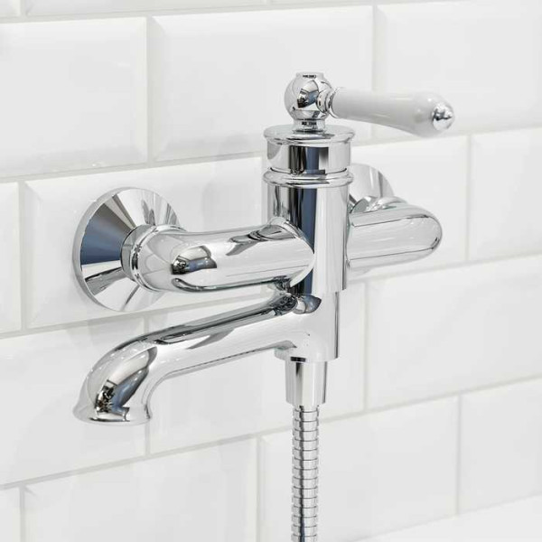 Смеситель для ванны и душа Iddis Oxford с душевым комплектом (OXFSB02i02)