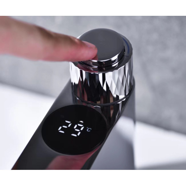 Смеситель для раковины Fashun с электр. дисплеем хром (A4020)