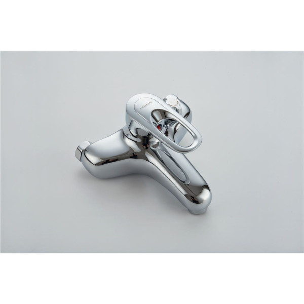 Смеситель для ванны и душа Ledeme с душевым гарнитуром (L3204) Смеситель для ванны и душа Ledeme с душевым гарнитуром (L3204)