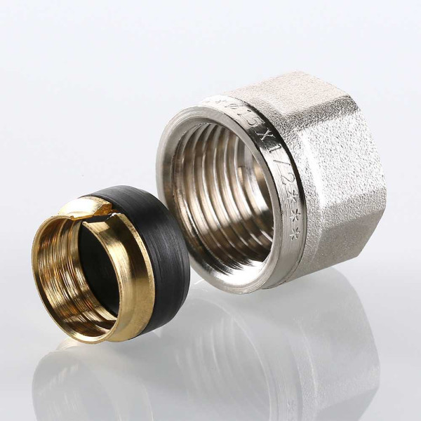 Переход коллекторный 15(1,0)*1/2"(16) (евроконус) Valtec для медной трубы (VTc.711.N.1504) Переход коллекторный 15(1,0)*1/2"(16) (евроконус) Valtec для медной трубы (VTc.711.N.1504)