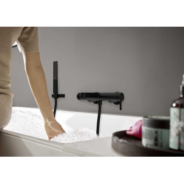 Смеситель для ванны и душа Hansgrohe Finoris черный (76420670)