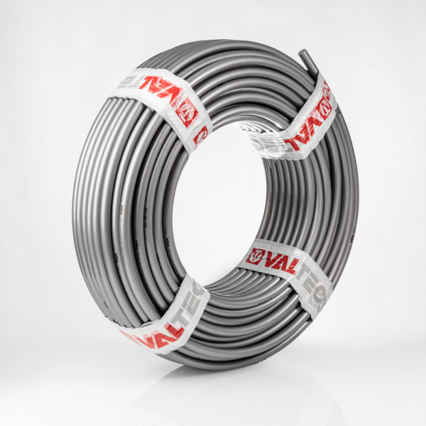 Труба п/э Valtec PEXa-EVOH 20x2,8 мм. серая, бухта 100 м. (VA2028.3.R.100) Труба п/э Valtec PEXa-EVOH 20x2,8 мм. серая, бухта 100 м. (VA2028.3.R.100)