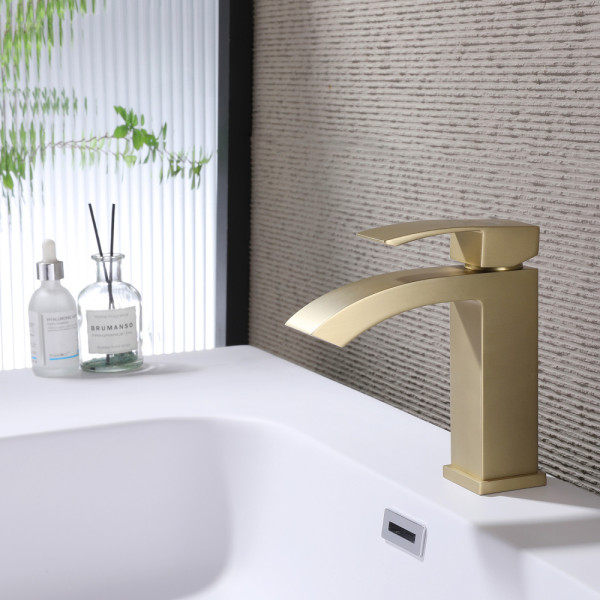 Смеситель для раковины Abber Wasserfall Золотой (AF8610G) Смеситель для раковины Abber Wasserfall Золотой (AF8610G)