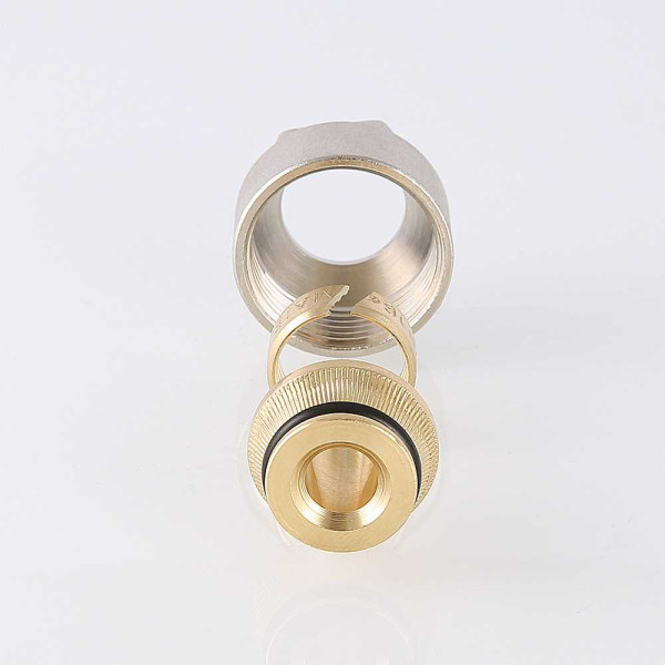 Переход коллекторный 20(2,8)*3/4"(18) (евроконус) Valtec для п/э трубы (VT.4410.NE.2028) Переход коллекторный 20(2,8)*3/4"(18) (евроконус) Valtec для п/э трубы (VT.4410.NE.2028)