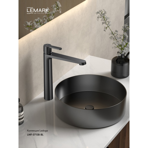 Смеситель для раковины Lemark Ladoga черный (LMF-0715B-BL) Смеситель для раковины Lemark Ladoga черный (LMF-0715B-BL)