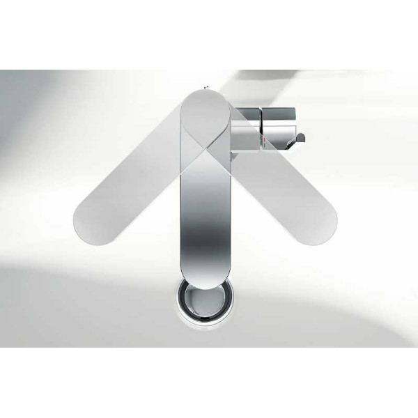 Смеситель для раковины Plus хром, гибкая подводка, донный клапан (23873003) Смеситель для раковины Plus хром, гибкая подводка, донный клапан (23873003)