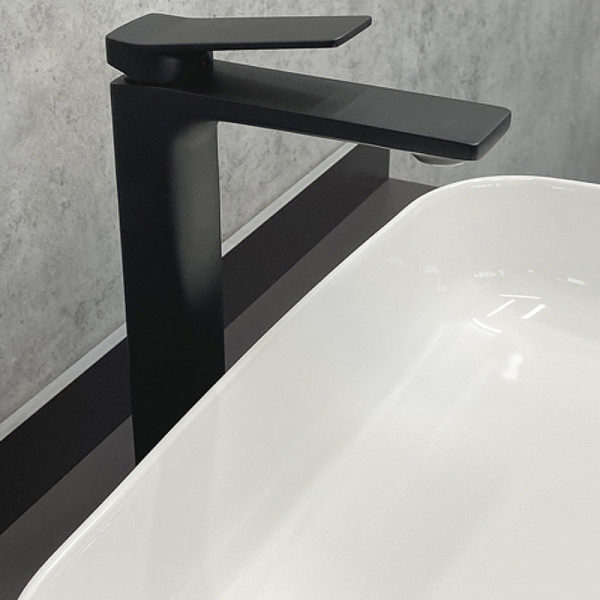 Смеситель для раковины Comforty черный (FC071B-CMT) Смеситель для раковины Comforty черный (FC071B-CMT)