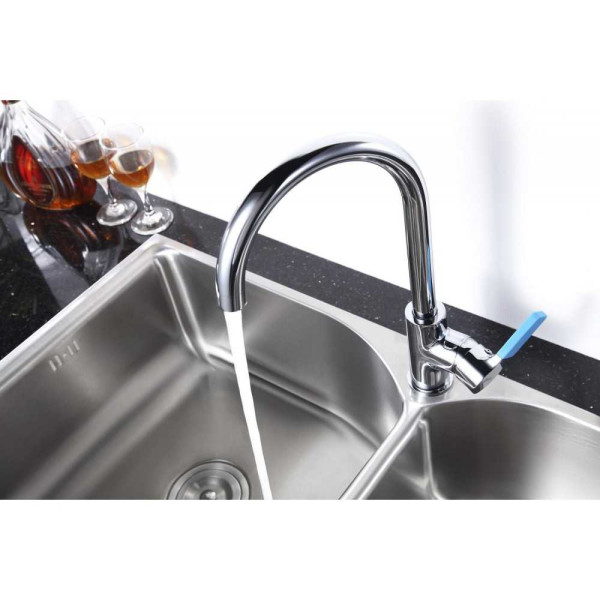 Смеситель для кухни Lemark Aura (LM0605C) Смеситель для кухни Lemark Aura (LM0605C)