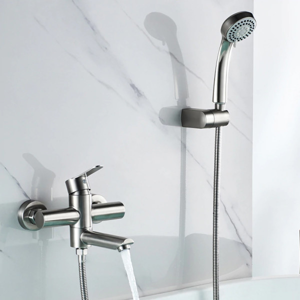 Смеситель для ванны и душа Ledeme с душевым гарнитуром (L73103) Смеситель для ванны и душа Ledeme с душевым гарнитуром (L73103)