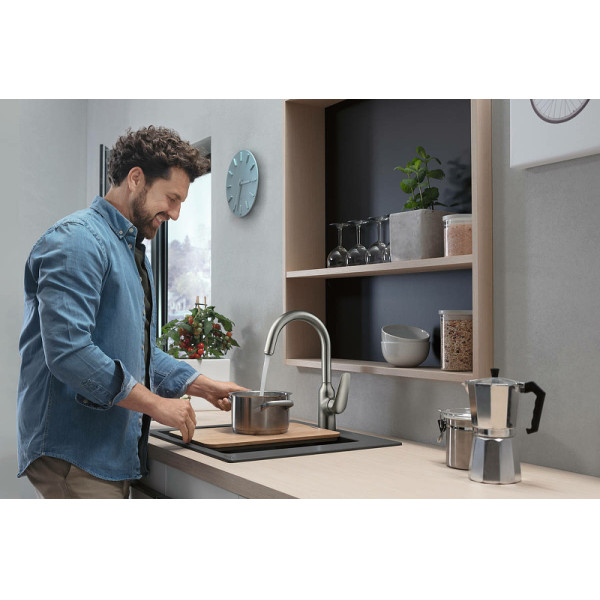 Смеситель для кухни Hansgrohe Focus M42 хром (71802000) Смеситель для кухни Hansgrohe Focus M42 хром (71802000)