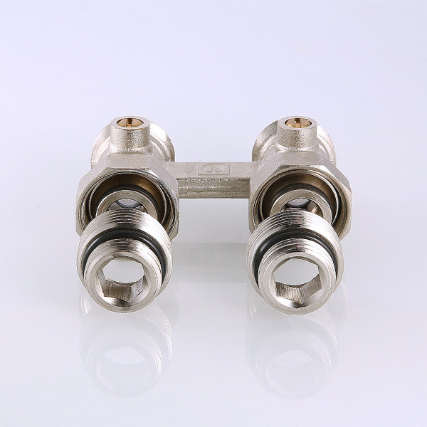 Фитинг двойной со встроенным шаровым краном 1/2"*3/4"(18) евроконус Valtec VT.345.K.N (c комплектом адаптеров) (VT.345K.N.E04) Фитинг двойной со встроенным шаровым краном 1/2"*3/4"(18) евроконус Valtec VT.345.K.N (c комплектом адаптеров) (VT.345K.N.E04)
