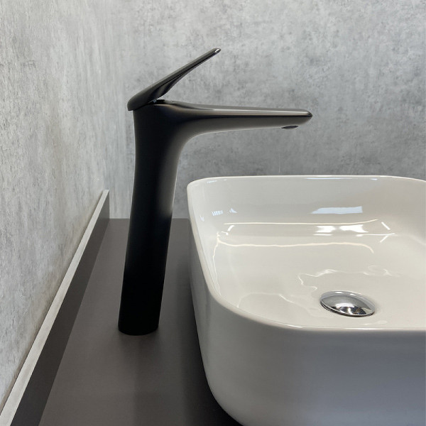 Смеситель для раковины Comforty черный (FC074B-CMT) Смеситель для раковины Comforty черный (FC074B-CMT)