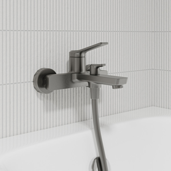 Смеситель для ванны и душа Iddis Parker графит матовый (PARGM00i02WA) Смеситель для ванны и душа Iddis Parker графит матовый (PARGM00i02WA)