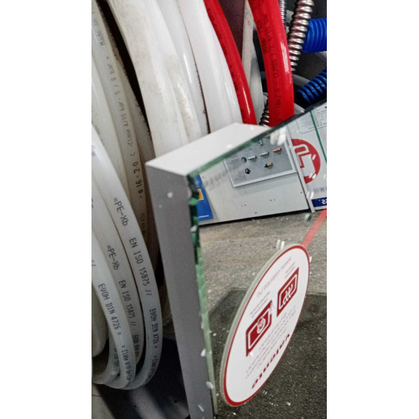 Зеркало Valente Severita 800x149x800 с подсветкой и стеклополкой (S2) Зеркало Valente Severita 800x149x800 с подсветкой и стеклополкой (S2)