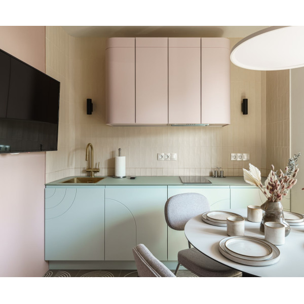 Смеситель для кухни Omoikiri Akita-S-LG с переключателем на фильтр, с выдвижным изливом светлое золото (4994350)