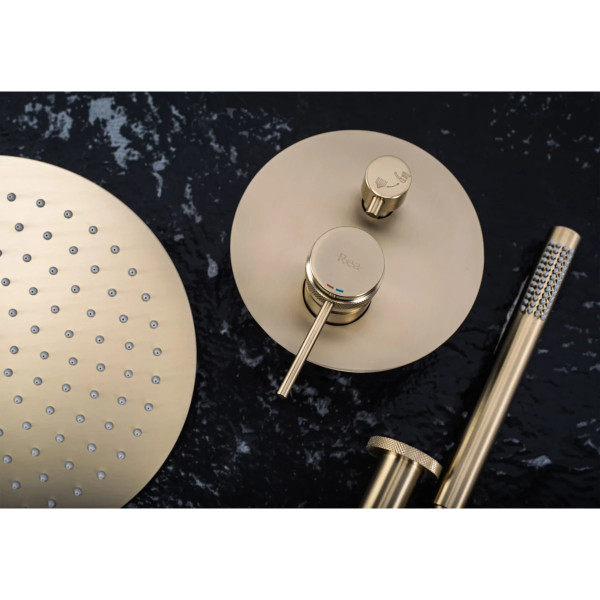 Душевая система Rea Lungo Grip + Box Gold mat. (REA-P8950) Душевая система Rea Lungo Grip + Box Gold mat. (REA-P8950)