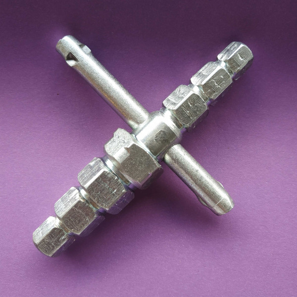 Ключ для монтажа сгонов (американок) 1/2" - 1" шестигранный Ключ для монтажа сгонов (американок) 1/2" - 1" шестигранный