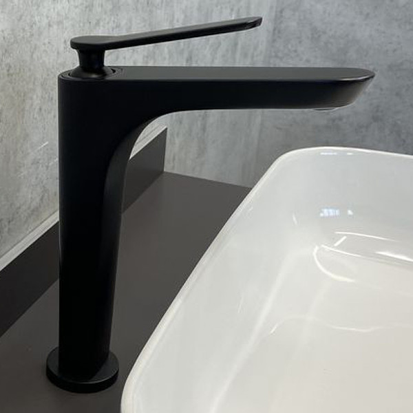 Смеситель для раковины Comforty черный (FC088B-CMT) Смеситель для раковины Comforty черный (FC088B-CMT)