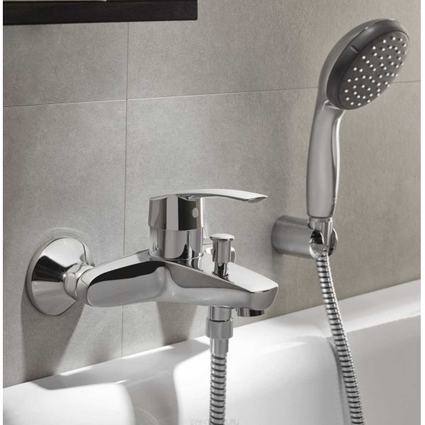 Смеситель для ванны и душа Grohe Eurosmart (33300002) Смеситель для ванны и душа Grohe Eurosmart (33300002)