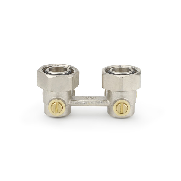 Фитинг двойной угловой со встроенным шаровым краном Varmega 3/4"(18)ЕКх3/4"(18)ЕК (VM14011) Фитинг двойной угловой со встроенным шаровым краном Varmega 3/4"(18)ЕКх3/4"(18)ЕК (VM14011)