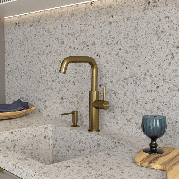 Смеситель для кухни WasserKRAFT золотой (A8587)