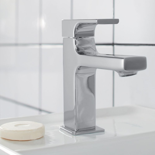 Смеситель для раковины Jacob Delafon Strayt mini хром (E8919-CP) Смеситель для раковины Jacob Delafon Strayt mini хром (E8919-CP)