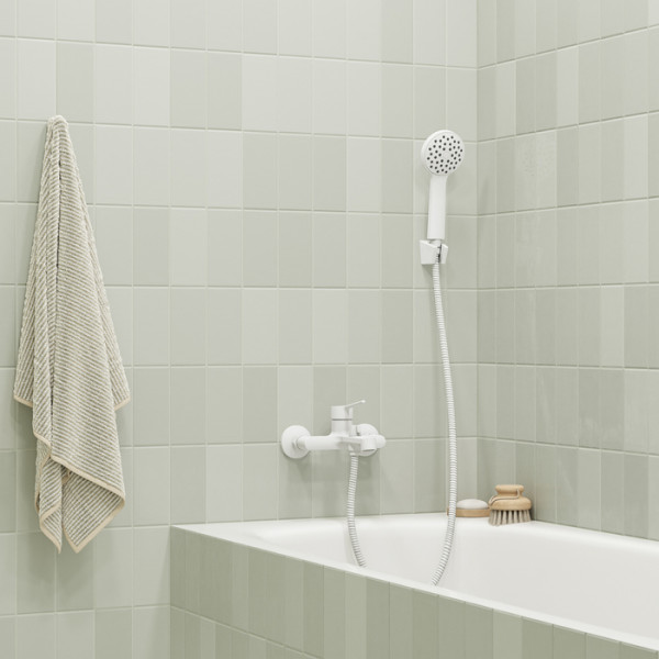 Душевой гарнитур Iddis Buena белый матовый (BUE1FW0i16) Душевой гарнитур Iddis Buena белый матовый (BUE1FW0i16)