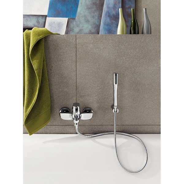 Смеситель для ванны и душа Grohe Eurosmart Cosmopolitan (32832000) Смеситель для ванны и душа Grohe Eurosmart Cosmopolitan (32832000)