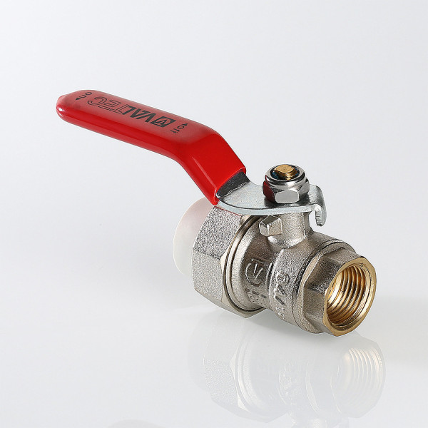 Кран шаровой с переходом на PP-R трубу 20x1/2"В Valtec (латунь, белый) VTp.742.0.02004