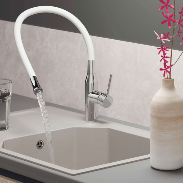 Смеситель для кухни Omoikiri Yatomi-BN-WH цвет нержавеющая сталь (4994250) Смеситель для кухни Omoikiri Yatomi-BN-WH цвет нержавеющая сталь (4994250)