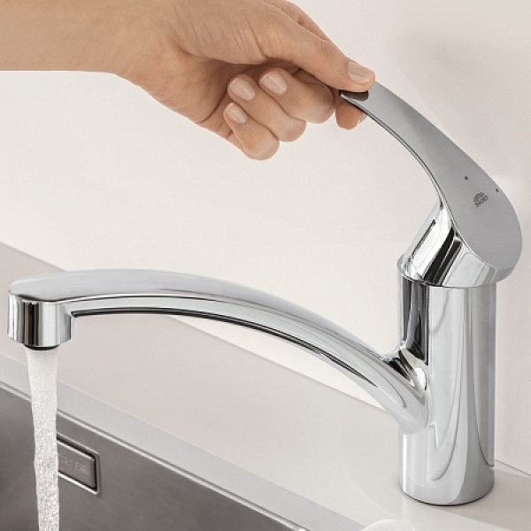 Смеситель для кухни Grohe Eurosmart (3328120E) Смеситель для кухни Grohe Eurosmart (3328120E)