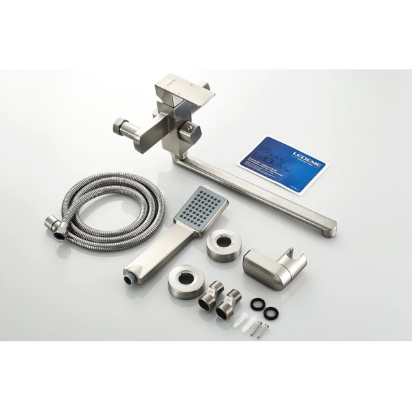 Смеситель для ванны и душа Ledeme с душевым гарнитуром (L72233)