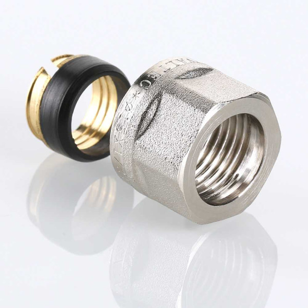 Переход коллекторный 15(1,0)*1/2"(16) (евроконус) Valtec для медной трубы (VTc.711.N.1504)