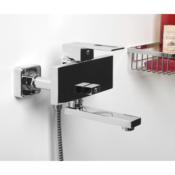 Смеситель для ванны и душа WasserKRAFT Alme с коротким изливом (1501)