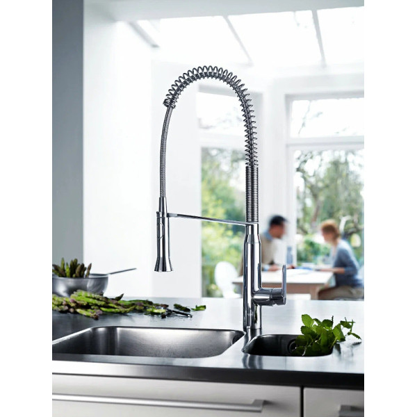 Смеситель для кухни Grohe K7 с выдвижным изливом хром (31379000) Смеситель для кухни Grohe K7 с выдвижным изливом хром (31379000)