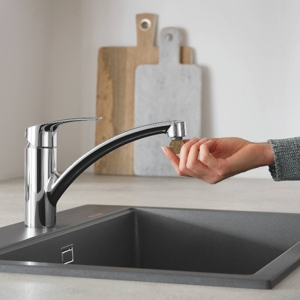 Смеситель для кухни Grohe Eurosmart хром (33281003) Смеситель для кухни Grohe Eurosmart хром (33281003)