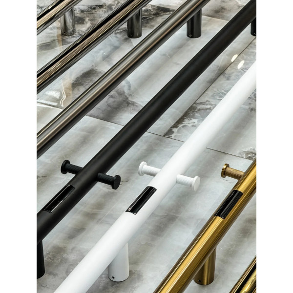 Полотенцесушитель электрический Boheme Uno 110x1500 NB (никель) (726-NB) Полотенцесушитель электрический Boheme Uno 110x1500 NB (никель) (726-NB)