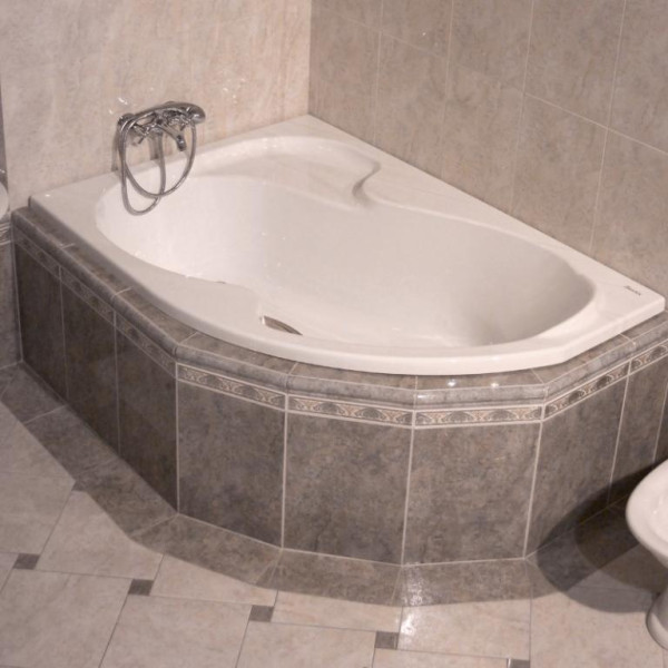 Ванна акриловая Ravak Rosa I 140х105 L без гидромассажа (CI01000000)