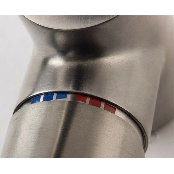 Смеситель для кухни Hansgrohe Focus хром (31817800) Смеситель для кухни Hansgrohe Focus хром (31817800)