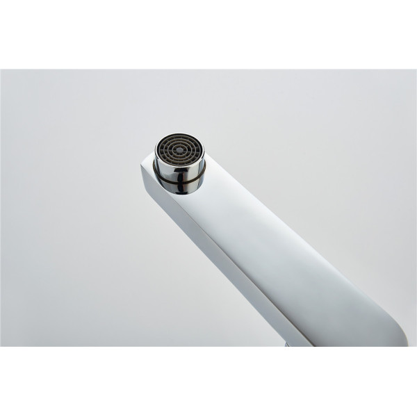 Смеситель для ванны и душа Ledeme с душевым гарнитуром (L3130)