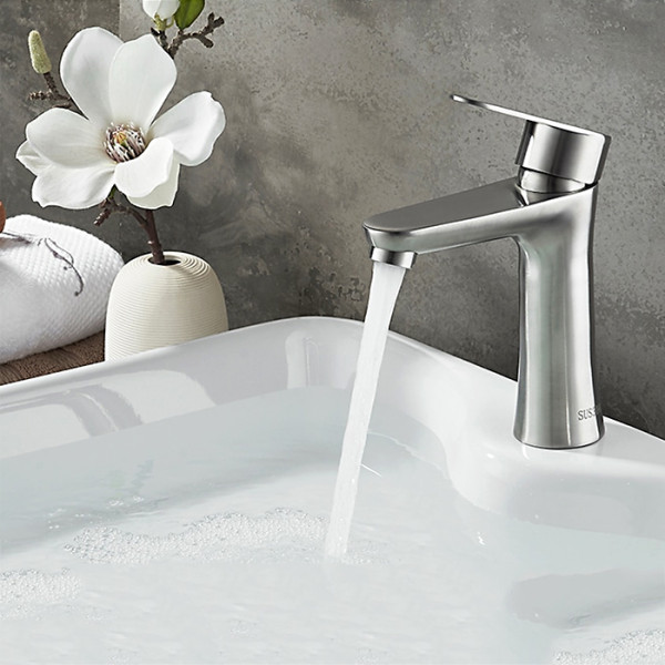 Смеситель для раковины Ledeme хром (L71002)