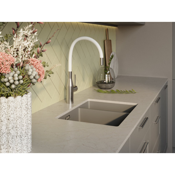 Смеситель для кухни Omoikiri Yatomi-2-Plus BN-WH с гибким изливом белый (4994345)