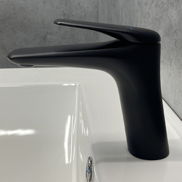 Смеситель для раковины Comforty черный (FC074A-CMT) Смеситель для раковины Comforty черный (FC074A-CMT)