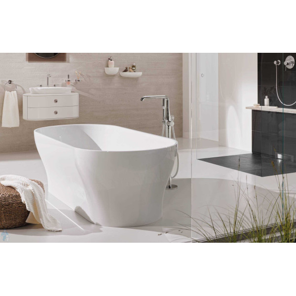 Смеситель напольный для ванны и душа Grohe Essence New (23491001) Смеситель напольный для ванны и душа Grohe Essence New (23491001)