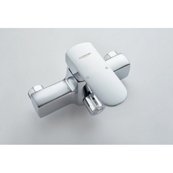 Смеситель для ванны и душа Ledeme с душевым гарнитуром (L2254)