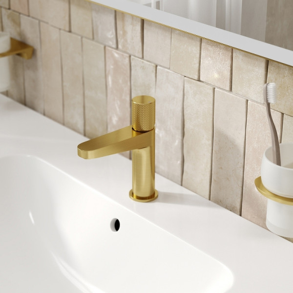 Смеситель для раковины WasserKRAFT Schunter золотой (8203)