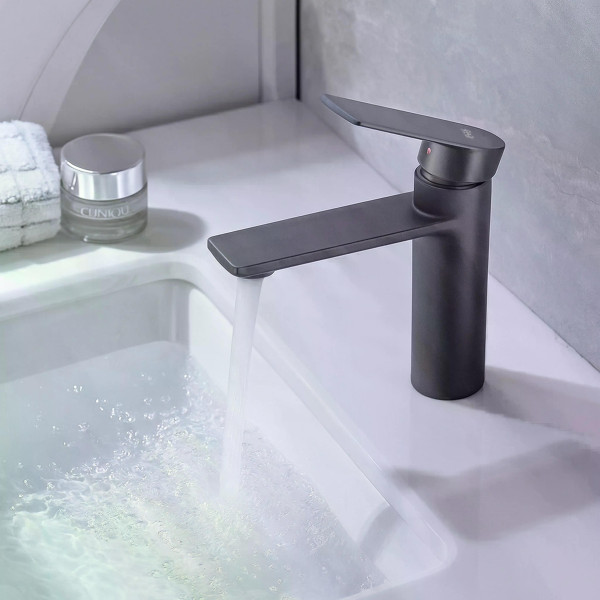 Смеситель для раковины Rea Storm оружейная сталь (REA-B4580) Смеситель для раковины Rea Storm оружейная сталь (REA-B4580)