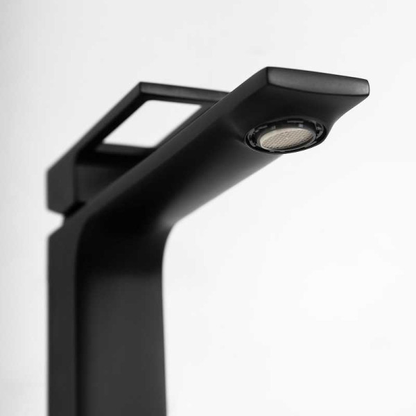 Смеситель для раковины BelBagno Luce (LUC-LMC-NERO-W0)