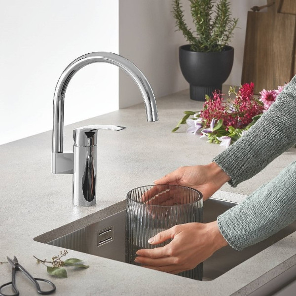 Смеситель для кухни Grohe Eurosmart хром (33202003)