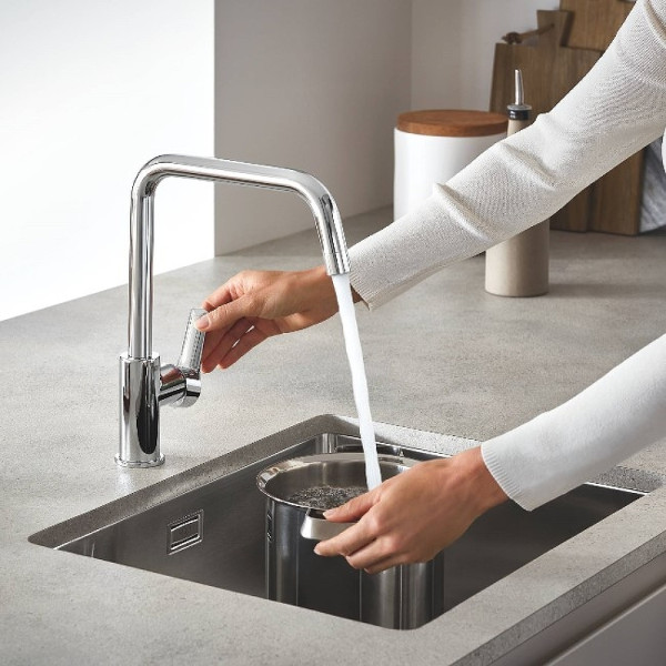 Смеситель для кухни Grohe Eurosmart хром (30567000) Смеситель для кухни Grohe Eurosmart хром (30567000)